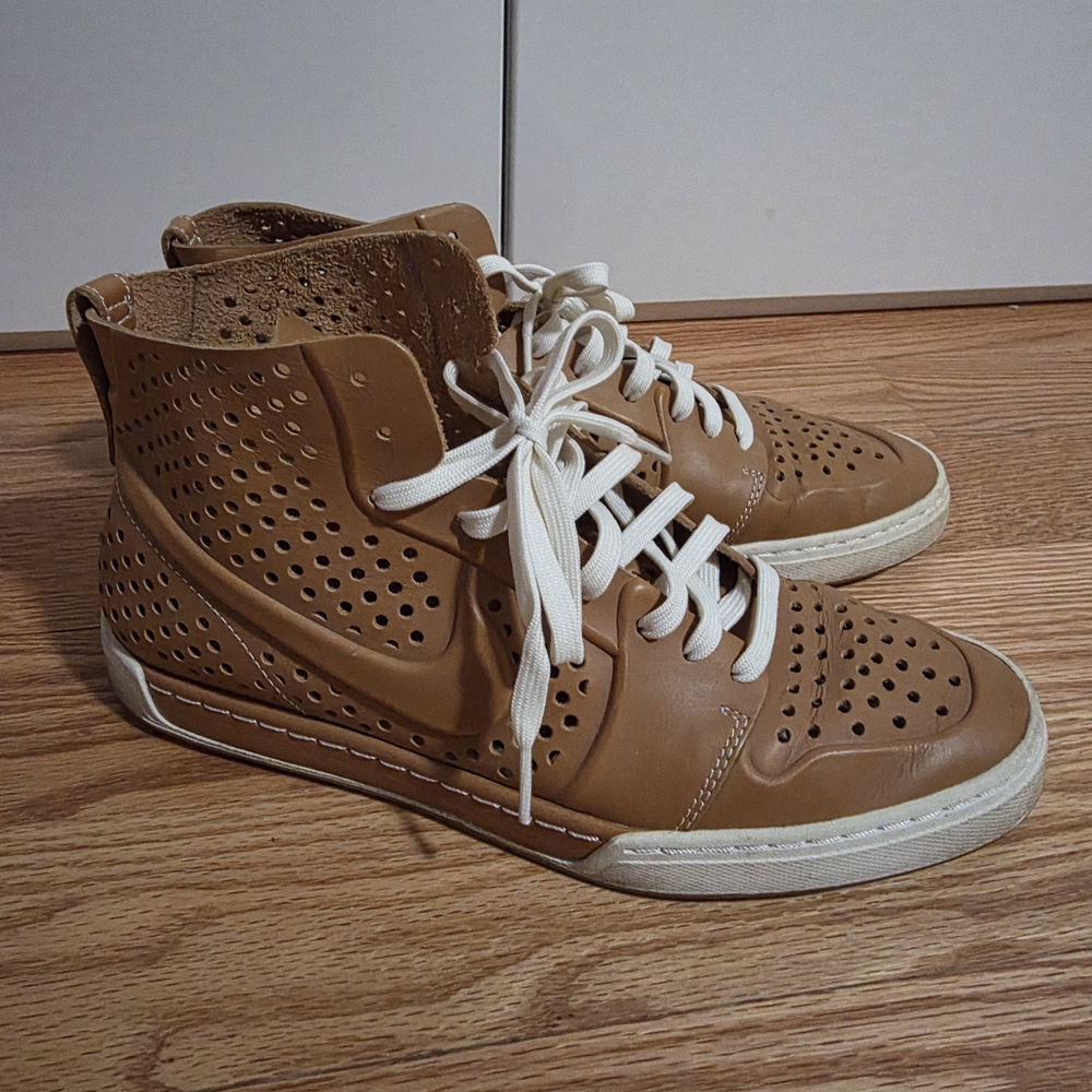 High-Top Men's Casual Sneakers in Tan